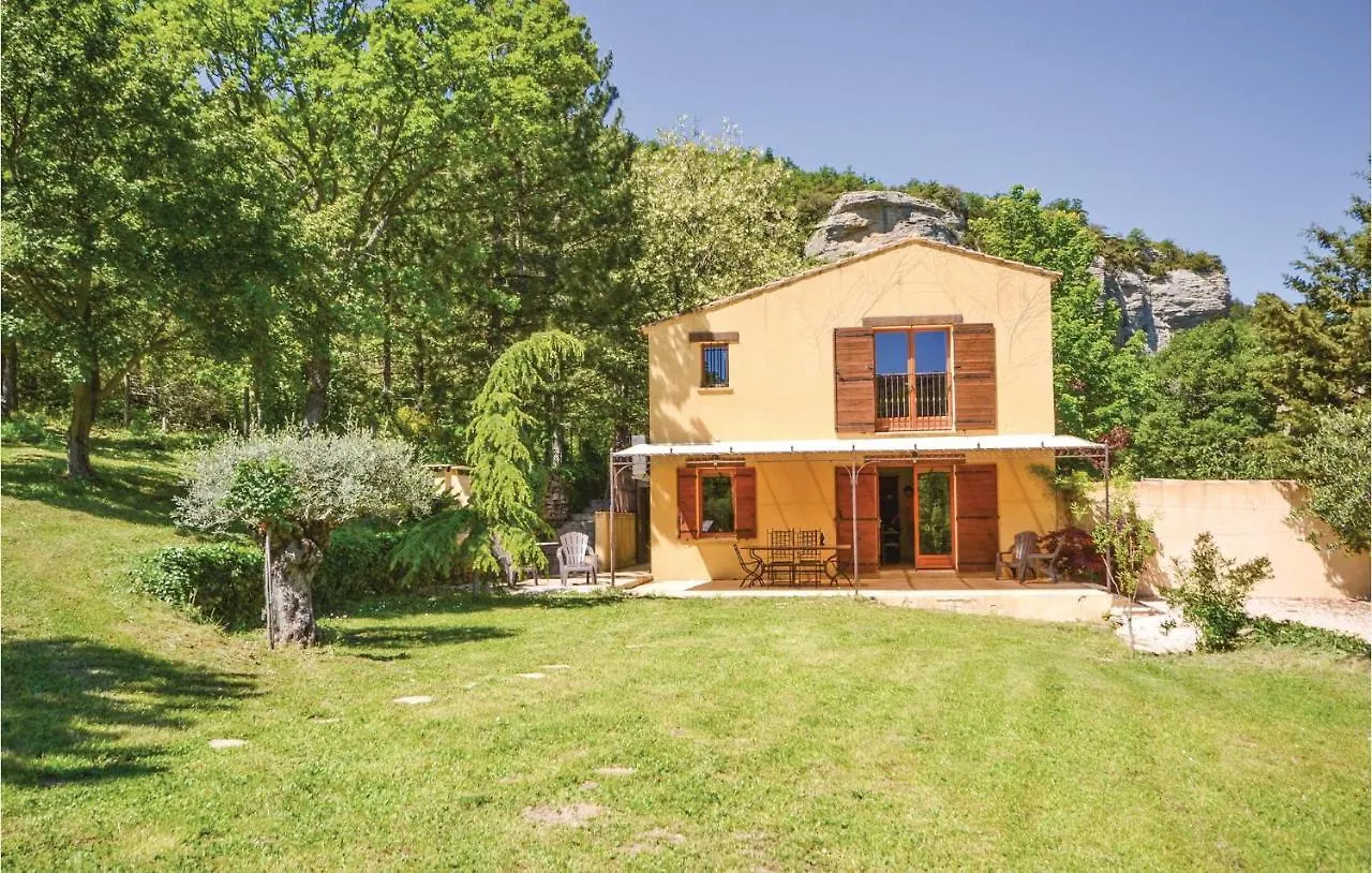 Cozy Home In Apt With Wifi 0*,  France